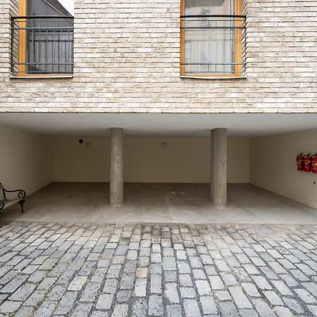 Lejlighed Days - Attic Loft - Work Space - Private Parking