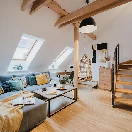 Days - Attic Loft - Work Space - Private Parking * Prag