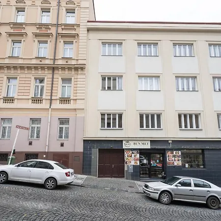 Days - W Authentic Czech Interior In Prague's Vibrant Neighborhood * Praha