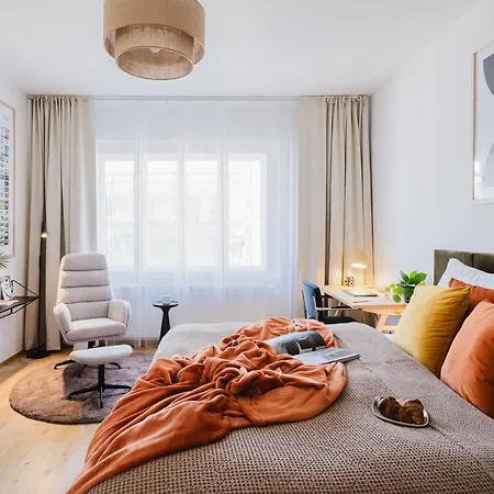 Days - W Authentic Czech Interior In Prague's Vibrant Neighborhood Apartmán Praha